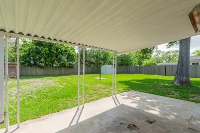 525 20th Avenue N, Texas City, TX 77590 - Photo 16