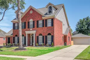4006 Forest Birch Ct, Houston, TX 77059 - Photo 2