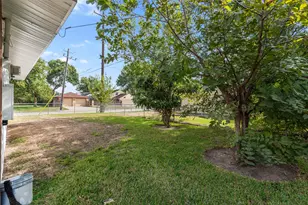 3734 Daphne St, Houston, TX 77021 - Photo 16