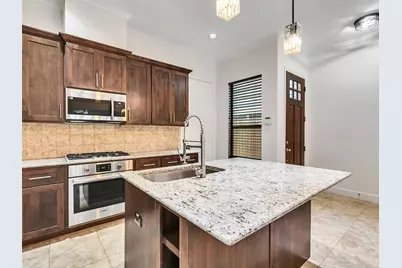 545 W 25th Street, Houston, TX 77008 - Photo 6