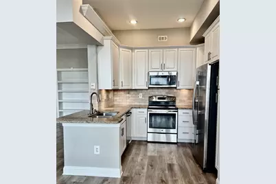 5353 Memorial Drive #2044, Houston, TX 77007 - Photo 2