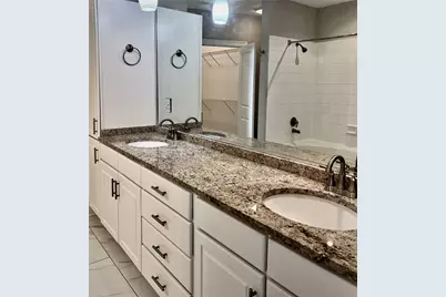 5353 Memorial Drive #2044, Houston, TX 77007 - Photo 8