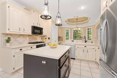 11875 Sagittarius Drive E, Willis, TX 77318 - Photo 10