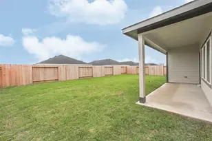 2209 Laurel Bloom Ln, Sealy, TX 77474 - Photo 24