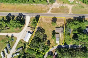 340 Oak Ridge Dr, Onalaska, TX 77360 - Photo 2