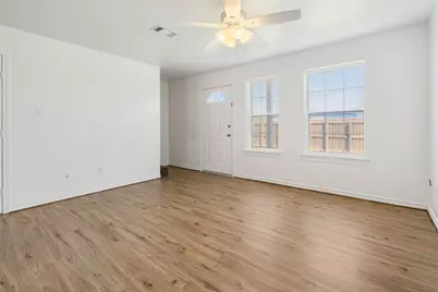 210 Brazos Street #102, Brazoria, TX 77422 - Photo 10