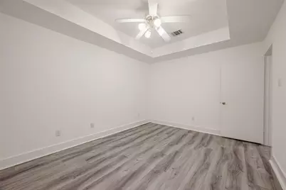 9830 Cynthia Ann Court, Houston, TX 77025 - Photo 32