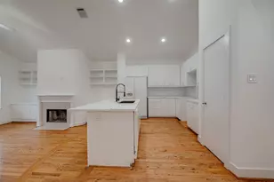 9830 Cynthia Ann Ct, Houston, TX 77025 - Photo 12