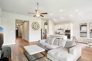 615 Livermore St, Webster, TX 77598 - Photo 6