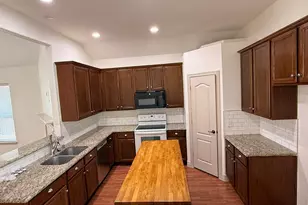 19057 Hammer Ln, Porter, TX 77365 - Photo 2