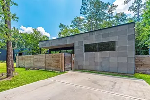 1601 Beech Dr, Conroe, TX 77385 - Photo 1