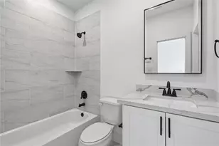 712 W Donovan St, Houston, TX 77091 - Photo 4