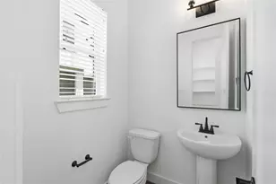 712 W Donovan St, Houston, TX 77091 - Photo 14