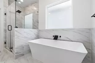 712 W Donovan St, Houston, TX 77091 - Photo 20