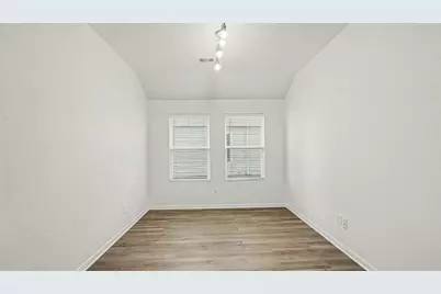 11110 Vanilla Circle Court, Houston, TX 77044 - Photo 8
