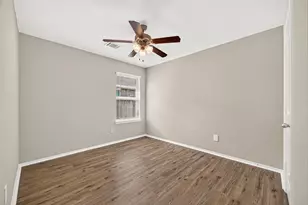 14939 Cypress Holw Dr, New Caney, TX 77357 - Photo 32