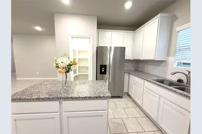 31755 Wellington Pass, Fulshear, TX 77441 - Photo 8