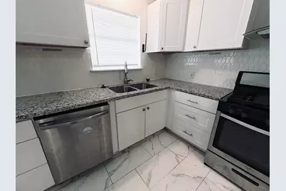 1720 17th Avenue N, Texas City, TX 77590 - Photo 1