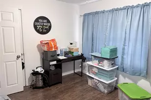 1720 17th Ave N, Texas City, TX 77590 - Photo 8