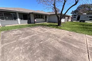 1720 17th Ave N, Texas City, TX 77590 - Photo 18