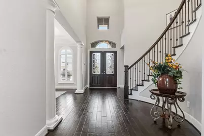6610 Tarrion Bay Lane, Sugar Land, TX 77479 - Photo 2