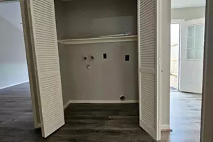 7887 Kendalia Dr, Houston, TX 77036 - Photo 10