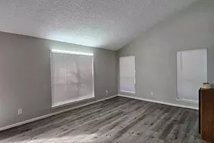 7887 Kendalia Dr, Houston, TX 77036 - Photo 4