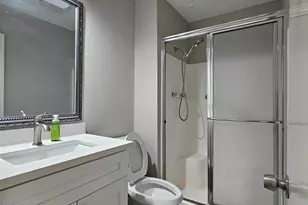 7887 Kendalia Dr, Houston, TX 77036 - Photo 18