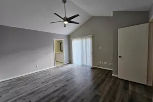 7887 Kendalia Dr, Houston, TX 77036 - Photo 12