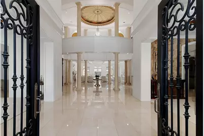 88 W Grand Regency Circle, The Woodlands, TX 77382 - Photo 4