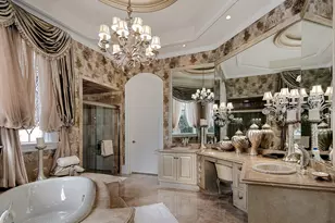 88 W Grand Regency Cir, The Woodlands, TX 77382 - Photo 30