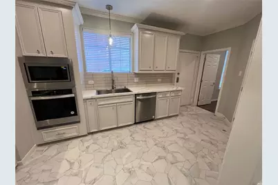 1516 Park St Street #B, Houston, TX 77019 - Photo 10