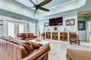 851 Palmetto Dr, Crystal Beach, TX 77650 - Photo 10