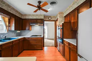 2206 Cedar Creek Dr, Baytown, TX 77520 - Photo 10