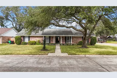 2206 Cedar Creek Drive, Baytown, TX 77520 - Photo 2