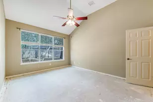 147 S Winterport Cir, The Woodlands, TX 77382 - Photo 18