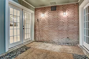 705 Harold St, Houston, TX 77006 - Photo 16