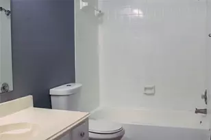 13106 Hollowcreek Park Dr, Houston, TX 77082 - Photo 26