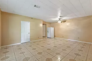 2817 Lancaster Ln, Pasadena, TX 77506 - Photo 2
