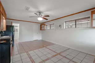 1412 22nd St, Huntsville, TX 77340 - Photo 6