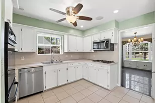 1918 Thousand Pines Dr, Kingwood, TX 77339 - Photo 8