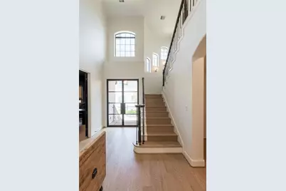 8011 Serenity Court, Houston, TX 77025 - Photo 2
