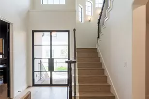 8011 Serenity Ct, Houston, TX 77025 - Photo 2