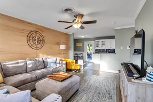 2606 Pine St, Galveston, TX 77551 - Photo 2