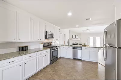 5104 Apple Springs Drive, Pearland, TX 77584 - Photo 8