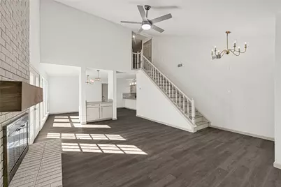 7 S Cypress Pine Drive, Spring, TX 77381 - Photo 2