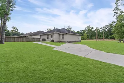 10920 Fairview Drive, Conroe, TX 77385 - Photo 28