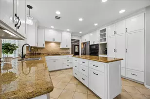 47 Sterling St, Sugar Land, TX 77479 - Photo 2