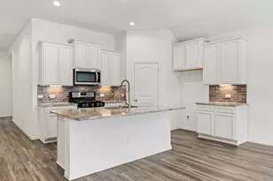 907 Youth Water Rd, Montgomery, TX 77316 - Photo 8