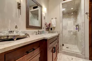 8 Tiel Way, Houston, TX 77019 - Photo 18